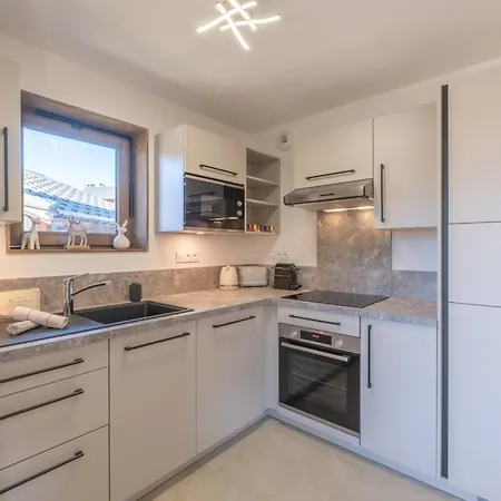 Lägenhet Neuf Avec Balcon Et Acces Direct Aux Pistes, 3 Chambres, Alpe D'huez - Fr-1-645-94 *