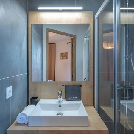 Lägenhet Neuf Avec Balcon Et Acces Direct Aux Pistes, 3 Chambres, Alpe D'huez - Fr-1-645-94